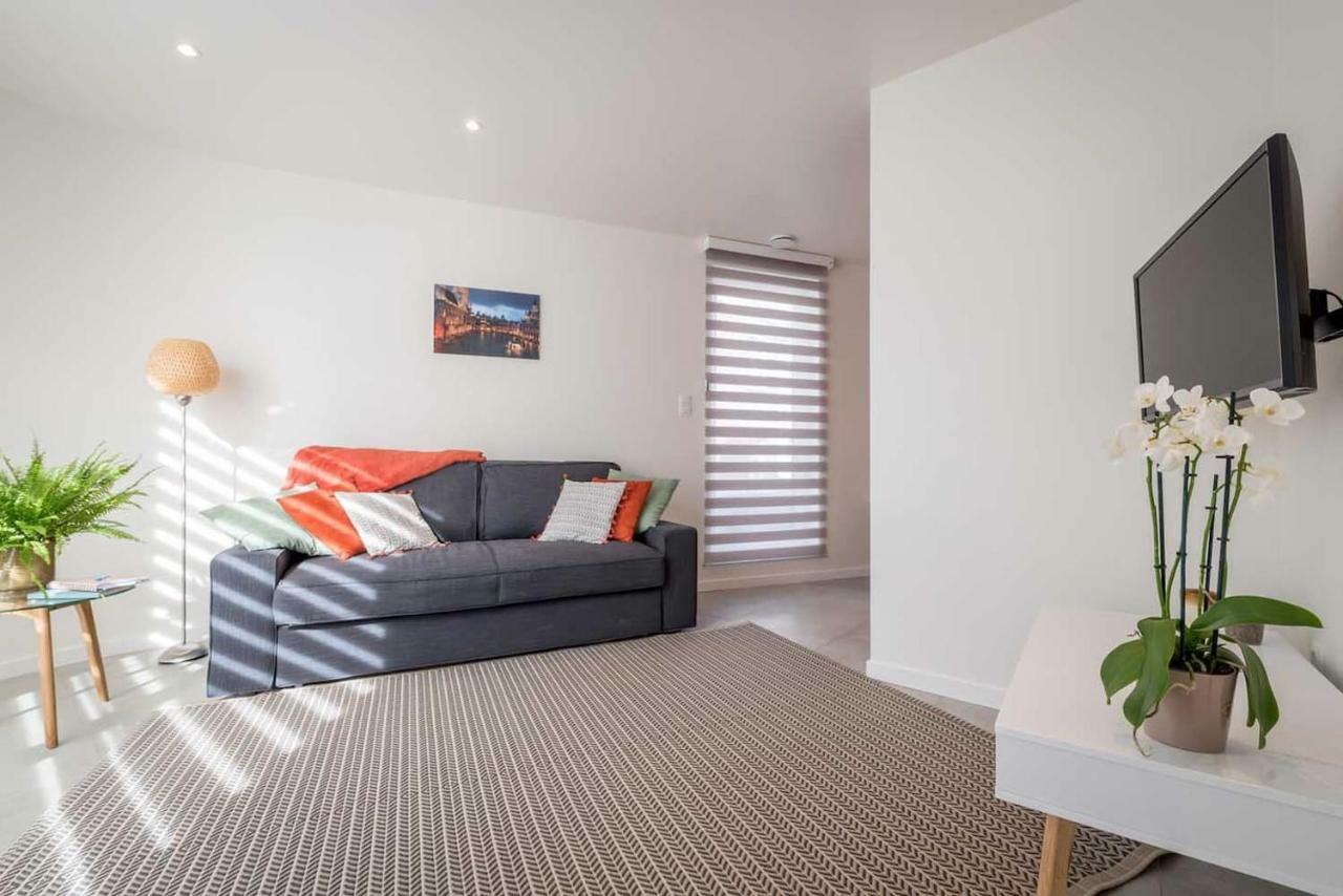 Studio Brussels - Central Zaventem Luaran gambar